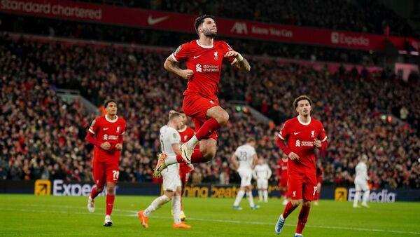 Liverpool run riot against West Ham to book Carabao Cup semi-final spot